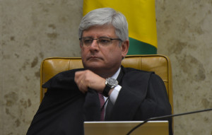 STF julga os segundos embargos de declaração de dez réus no processo do mensalão