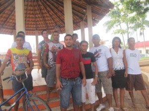 Vereadora Matildes acompanhada de alguns garis de Feijó