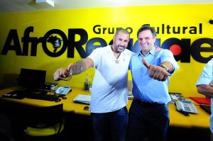 aecio-neves-visita-afroreggae-2