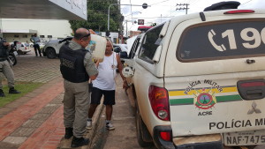 Viatura policial foi flagrada pelo deputado Rocha, sem combustível, em Rio Branco