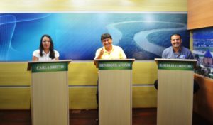 Henrique Afonso acompanhado dos demais participantes do debate