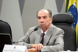aloysio-nunes-ferreira-foto-gerdan-wesley-300x200