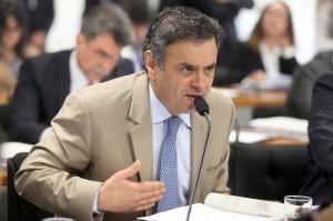 aecio-neves-ccj-senado-ggianni-300x199