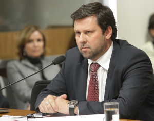 carlos-sampaio-foto-psdb-na-camara-2-300x237
