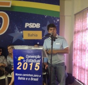 Paulo-Câmara-durante-pronunciamento-na-convenção1-300x292