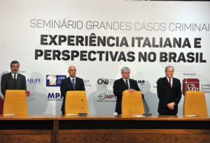 moraes-seminario-corrupcao-300x205