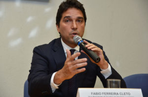 990094-fabio-cleto_vcampanato-300x197