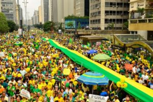 RR_Manifestacao-contra-Dilma-Rousseff-em-Sao-Paulo_014-460x307
