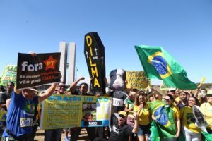18manifestacao_impeachment_dilma_bsb_310716-300x200