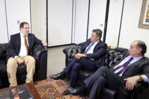aecio-neves-encontro-com-lideres-venezuelanos-foto-george-gianni--600x400