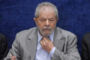lula-durante-depoimento-de-dilma-no-senado-no-processo-de-impeachment-foto-pedro-francaagencia-senado-300x200-2