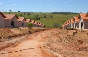 Minha-casa-minha-vida-Foto-Valter-Campanato-ABr-300x195