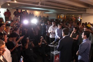 coletiva aecio