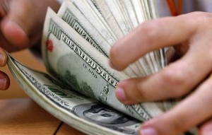 dolares-Foto-Divulgacao--300x191
