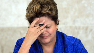Dilma-mÃƒÂ£o-na-cabeÃƒÂ§a1