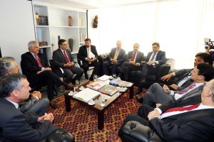 aecio-neves-e-oposicao-foto-george-gianni-1-300x200