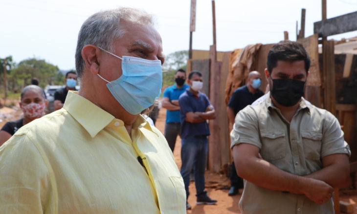 Senador Izalci e Sérgio Izalci na Estrutural