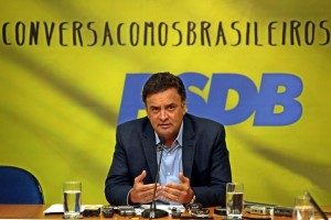 aecio-neves-entrevista-coletiva-1401-8-300x200