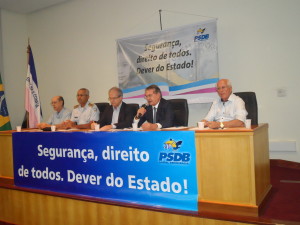 O procurador Antônio Ferreira Pinto, ex-secretário de Segurança de São Paulo, foi o palestrante do evento