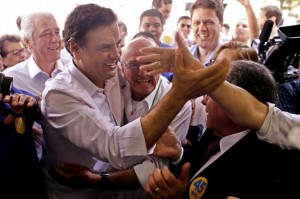 aecio-neves-lanca-o-portal-de-voluntarios-_vamos-agir_-igo-estrela14-1024x682