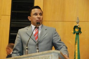 Pastor Mansur irá iniciar seu segundo mandato de deputado estadual