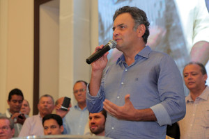 Senador Aécio Neves (MG), presidente nacional do PSDB em Maceió para posse do presidente de Teotonio Vilela Filho, ex-governado de Alagoas, para o Diretório Estadual do partido. Esta será a terceira vez que Téo Vilela irá ocupar a presidência estadual, para a qual foi eleito para o biênio 2015/2016. Por três vezes, Teotonio foi presidente do Diretório Nacional do partido. Aécio também lançará em Maceió a campanha nacional de filiação ao PSDB. A cidade é administrada pelo também tucano, Rui Palmeira.