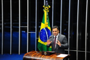 aecio-neves-plenario-senado-foto-george-gianni-3-300x200