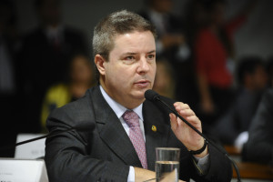Sala de comissões do Senado durante a Comissão de Desenvolvimento Regional e Turismo (CDR). A CDR realiza audiência pública com o ministro das Cidades, Gilberto Kassab, sobre as ações da Pasta para os próximos anos. Em pronunciamento, senador Antonio Anastasia (PSDB-MG). Foto: Marcos Oliveira/Agência Senado