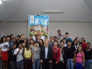 Colnago e adolescentes do NUCA