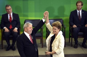 Brasília - Presidenta Dilma Rousseff durante cerimônia de posse dos novos ministros da Casa Civil, Luiz Inácio Lula da Silva; da Justiça, Eugênio Aragão; da Secretaria de Aviação Civil, Mauro Lopes e do Chefe de Gabinete Pessoal da Presidenta da República, Jaques Wagner