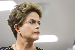 17/11/2015 - Brasília - DF - O governador do Espírito Santo, Paulo Hartung e o governador de Minas Gerais, Fernando Pimentel, durante entrevista coletiva com a presidente Dilma Rousseff, após reunião no Palácio do Planalto. Foto: Lula Marques/ Agência PT