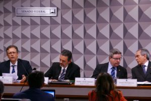 Júlio Marcelo de Oliveira e José Maurício Conti falam na Comissão Especial do Impeachment sobre o afastamento da presidente Dilma Rousseff. Ao seu lado o relator e presidente da comissão, Antonio Anastasia e Raimundo Lira. Brasília, 02/05/2016 - Foto Orlando Brito