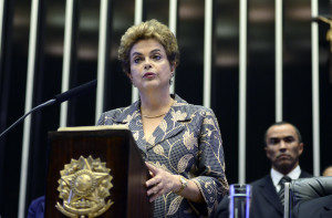 gl_sessao-solene-abertura-dos-trabalhos-do-ano-legislativo-2016-em-brasilia_02022016002-300x197