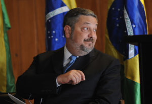 antonio-palocci-foto-antonio-cruzabr-300x205