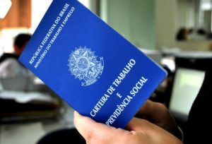 carteira-de-trabalho-300x204