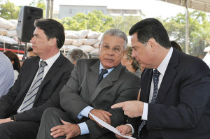 Presidente do PSDB Goiás, Afrêni Gonçalves, com o governador Marconi Perillo.