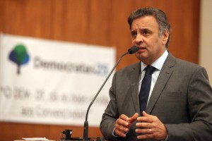 aécio neves 04122015