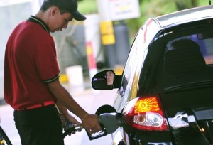 Posto-de-gasolina-foto-Renato-Araujo-ABr-300x204