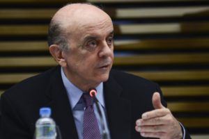 São Paulo - O ministro de Relações Exteriores, José Serra, apresenta os planos da pasta de comércio exterior do novo governo para empresários, na sede da Federação das Indústrias do Estado de São Paulo (Fiesp) (Rovena Rosa/Agência Brasil)