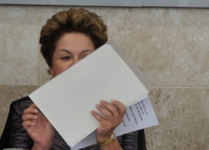Dilma-Foto-Antonio-Cruz-ABr-300x216 Dilma-Foto-Antonio-Cruz-ABr-300x216