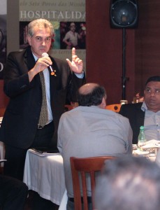 reinaldo_com_prefeitos_foto_alex_loyola