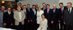 senador-aecio-neves-reuniao-bancada-psdb-em-sp-foto-george-gianni_9-1024x429
