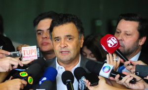 20-04-15 Aecio Neves - coletiva_8B (1)