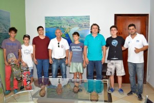 caravina e os skatistas CAPA