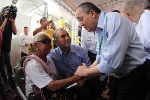 Reinaldo apresentou Caravana das saúde a Pedro Taques/ Foto: Chico Ribeiro