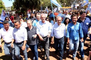 Caminhada mobilizou população no centro de Dourados.