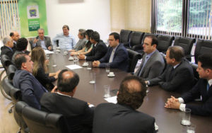 Reinaldo recebeu deputados no gabinete nesta manhã/ Foto: divulgação