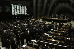 Brasília - O Plenário da Câmara dos Deputados concluiu a votação da Medida Provisória 746/16, que trata da reforma do ensino médio (Fabio Rodrigues Pozzebom/Agência Brasil)