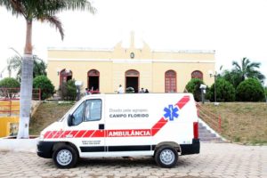 Ambulância doada vai beneficiar população/ Foto: divulgação