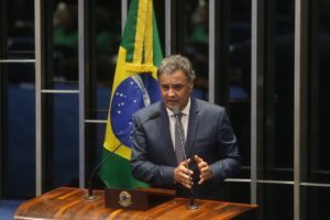 foto4-aecio-neves-300x200